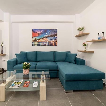 아테네 Brand New Aprt With Backyard In Lycabettus Hill ! 아파트 외부 사진