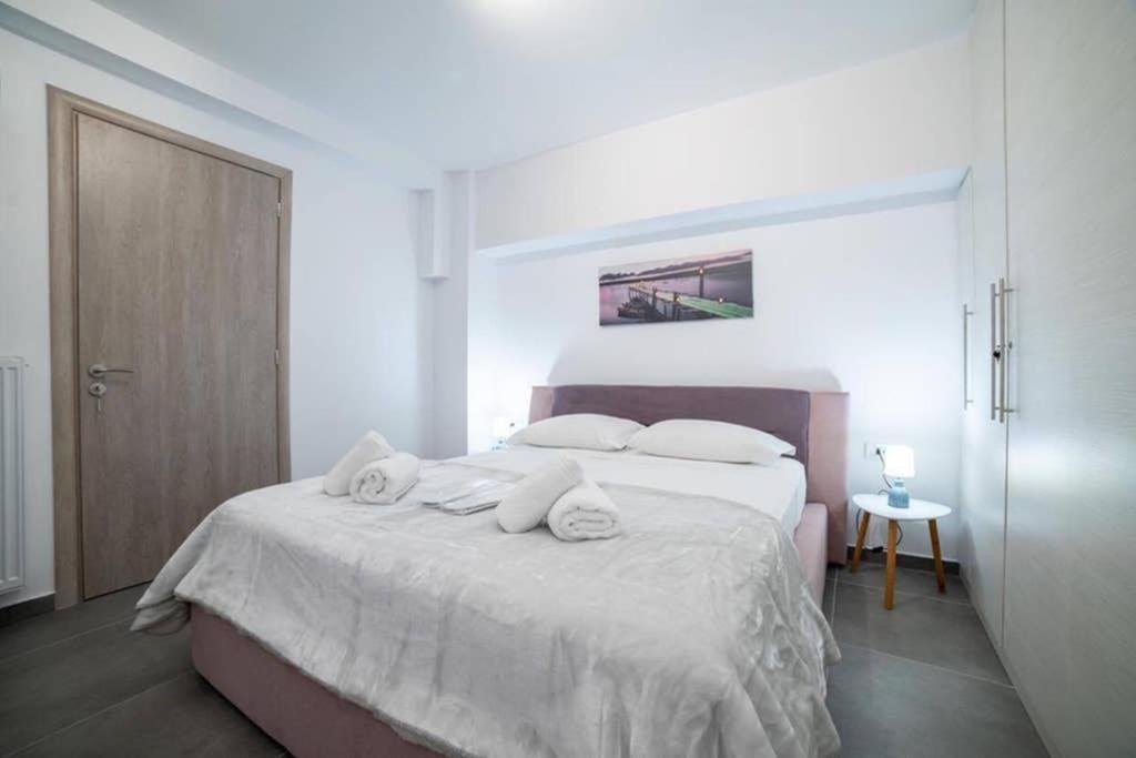 아테네 Brand New Aprt With Backyard In Lycabettus Hill ! 아파트 외부 사진