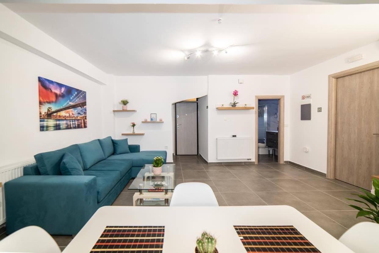 아테네 Brand New Aprt With Backyard In Lycabettus Hill ! 아파트 외부 사진