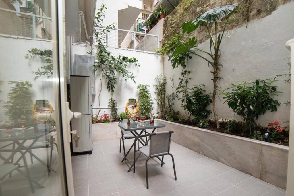 아테네 Brand New Aprt With Backyard In Lycabettus Hill ! 아파트 외부 사진