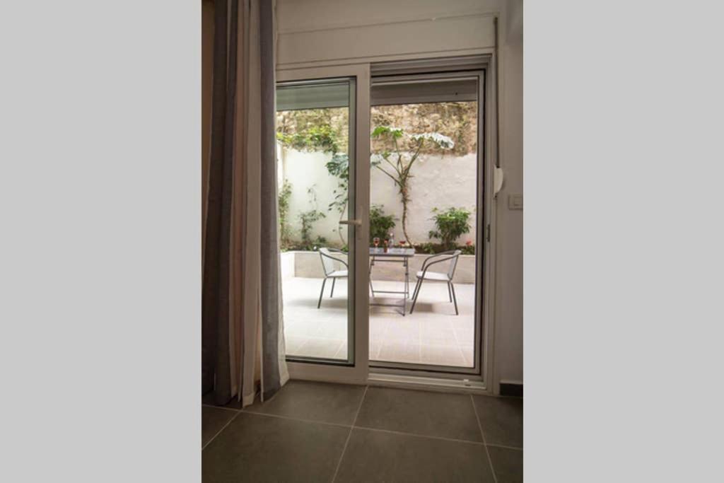 아테네 Brand New Aprt With Backyard In Lycabettus Hill ! 아파트 외부 사진