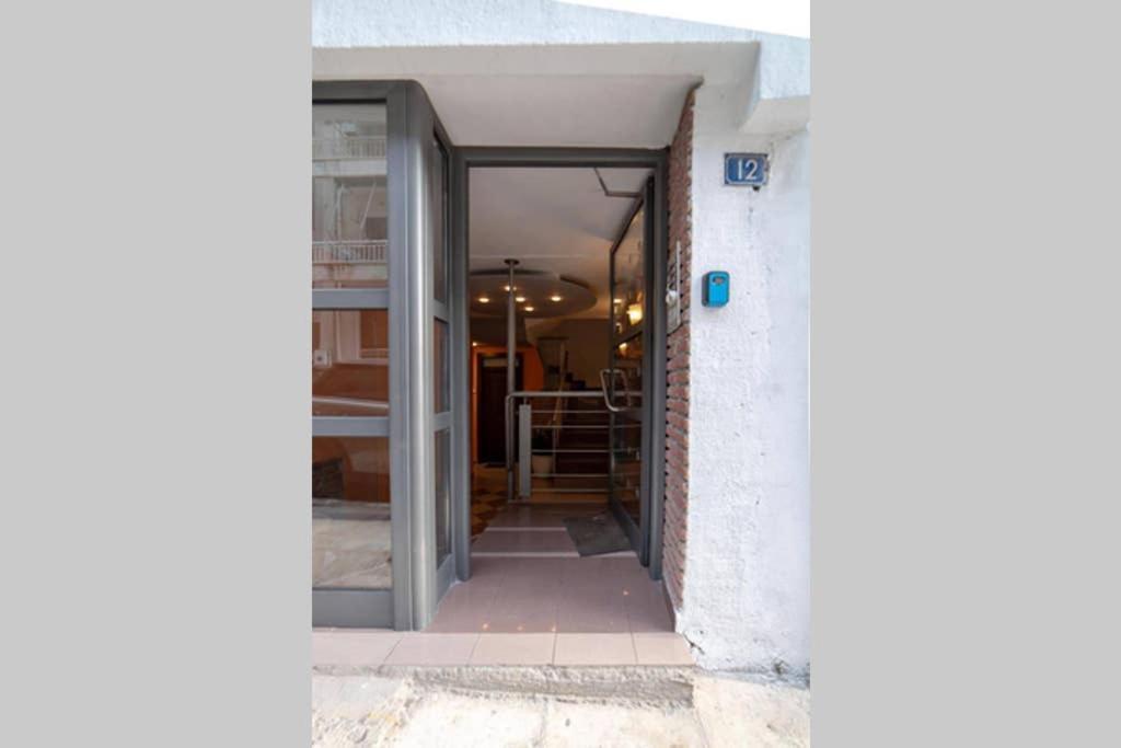 아테네 Brand New Aprt With Backyard In Lycabettus Hill ! 아파트 외부 사진
